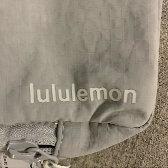 belt bag lululemon grey - Picture 3 of 7
